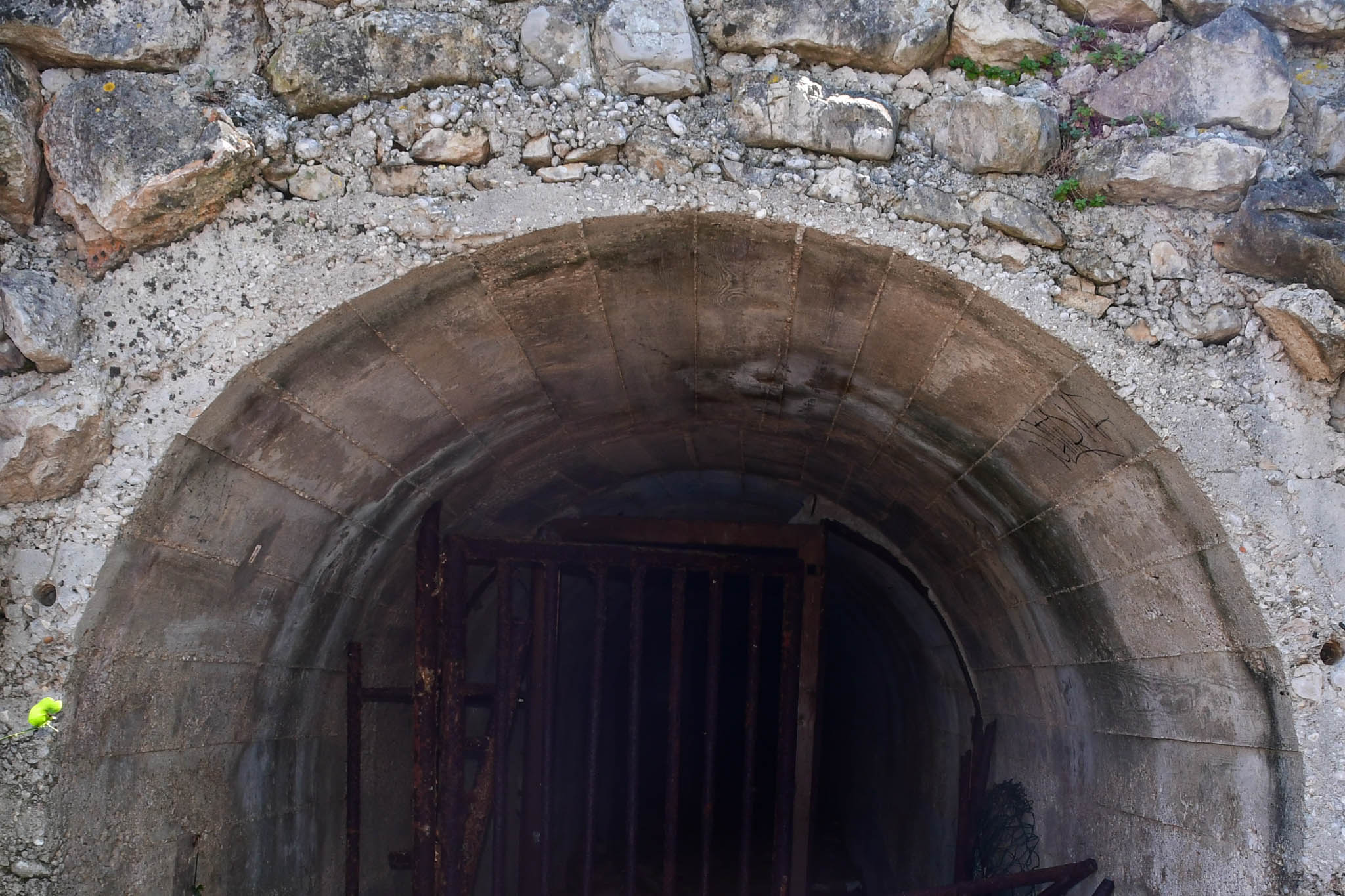 Main entrance construction detail